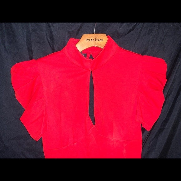 ❣️ FINAL SALE 🤍 Red Bebe Pleated Sleeve Keyhole Mini Dress ♥️ NWT - Picture 3 of 5